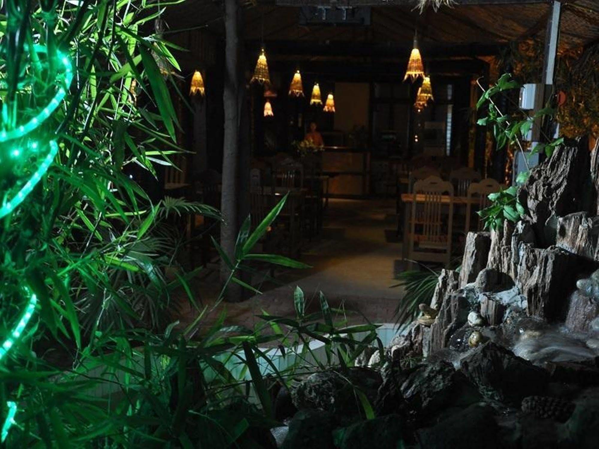 Green Land Motel Bagan Esterno foto